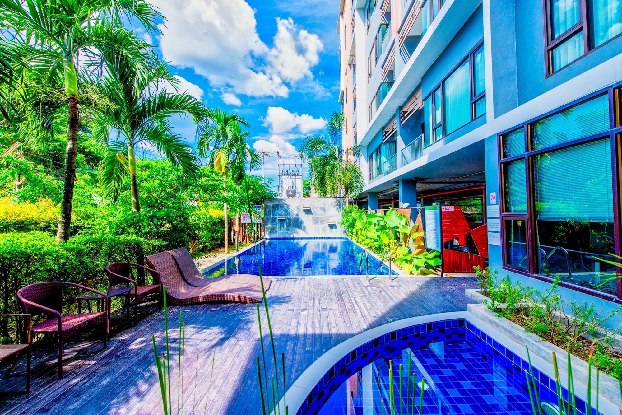 Resort Tree Boutique