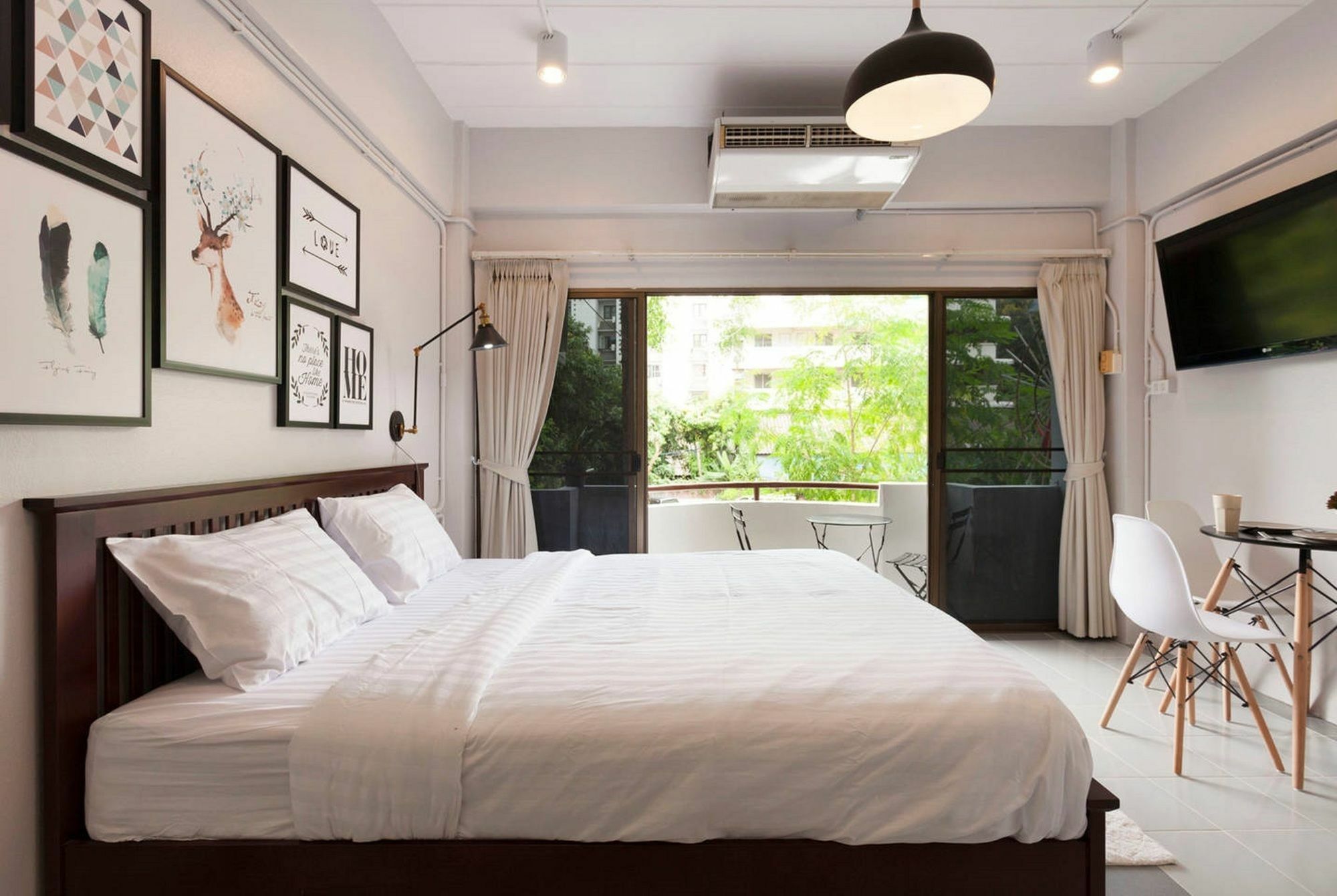 Cozy Near Nimman Hotel 2*