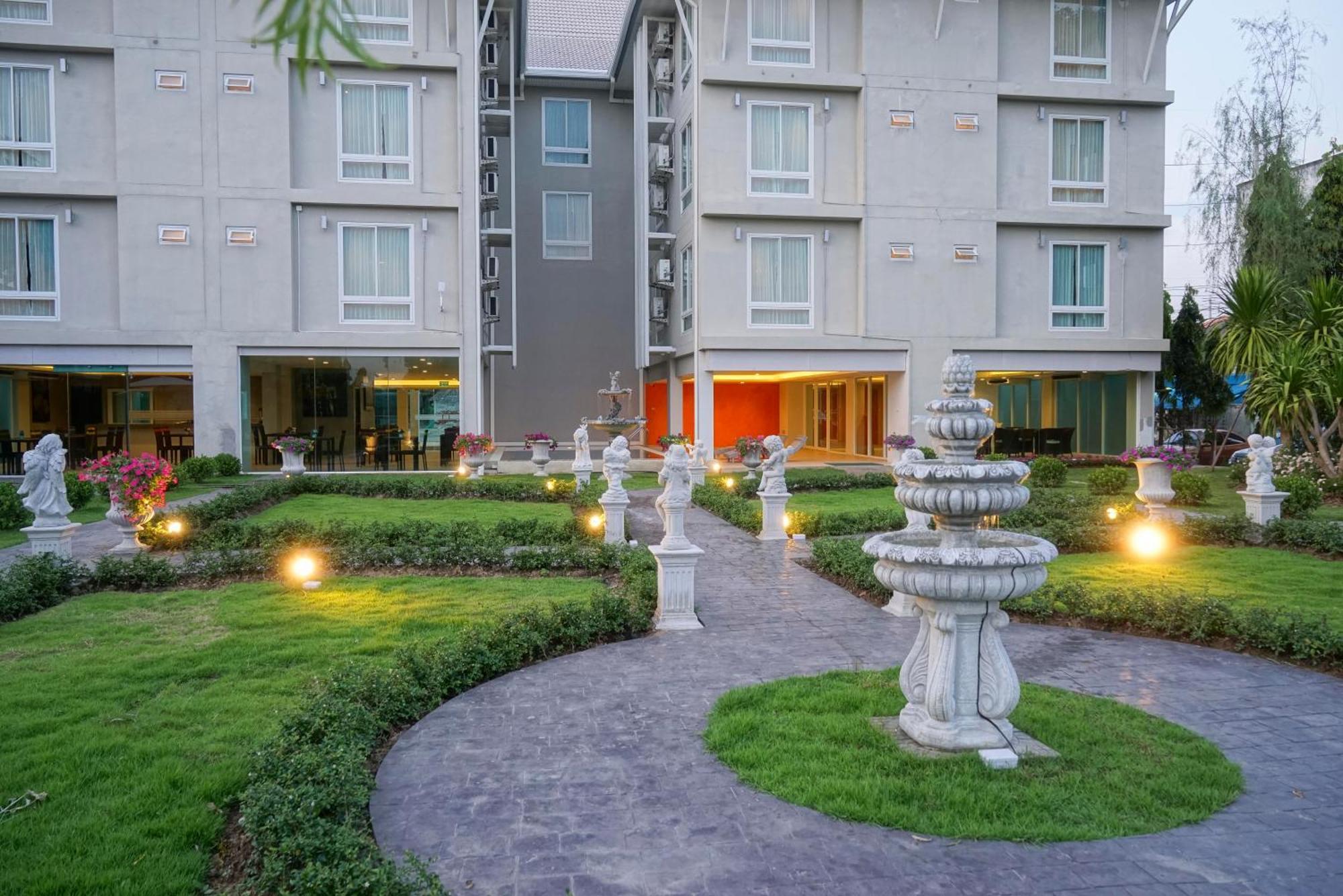Hotel Nantra Chiangmai Riverfront Chiang Mai