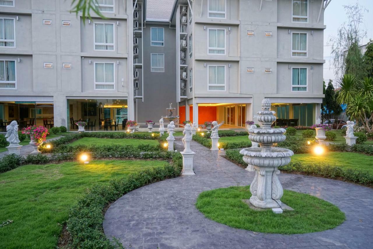Hotel Nantra Chiangmai Riverfront Chiang Mai