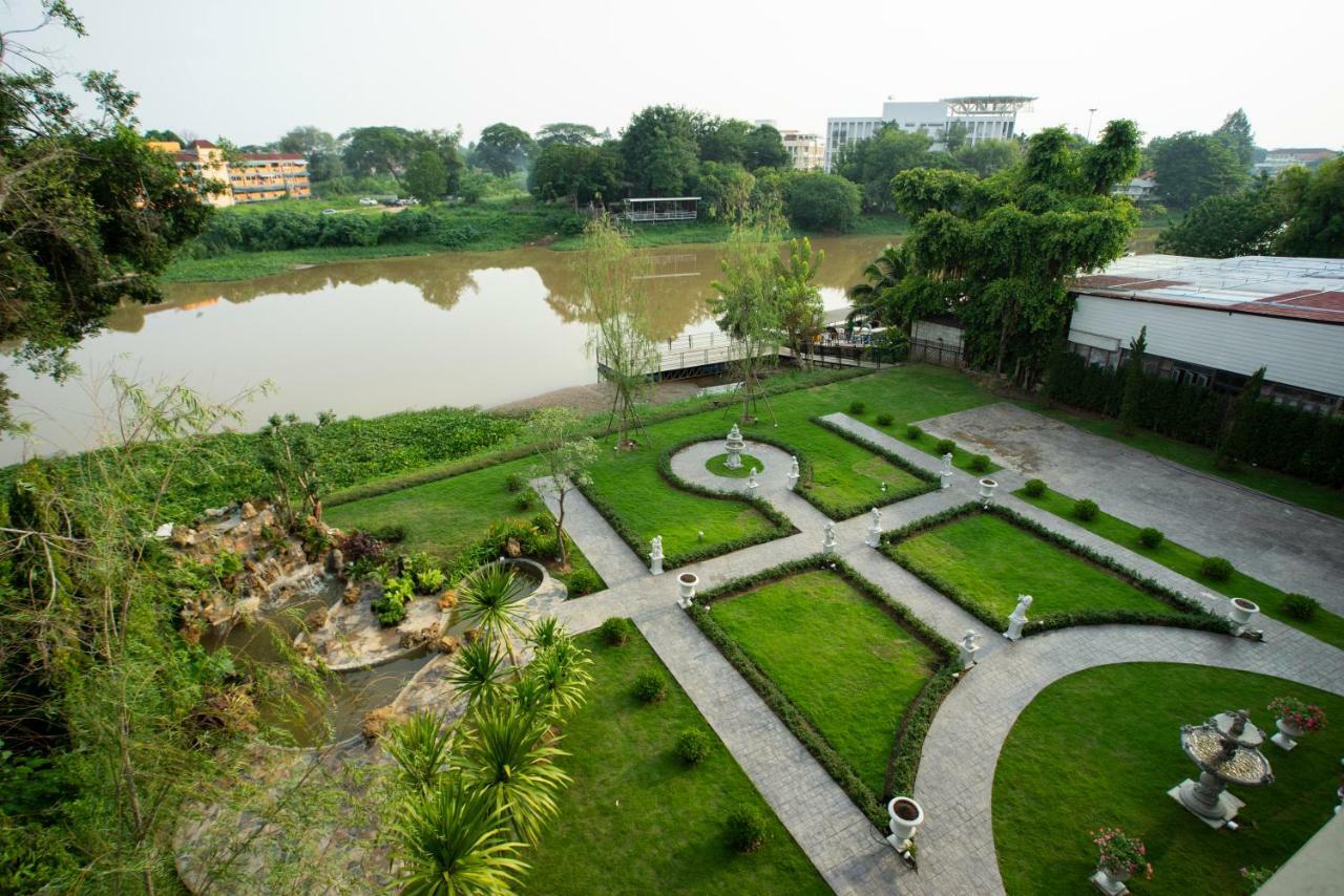 Nantra Chiangmai Riverfront Hotel 4*