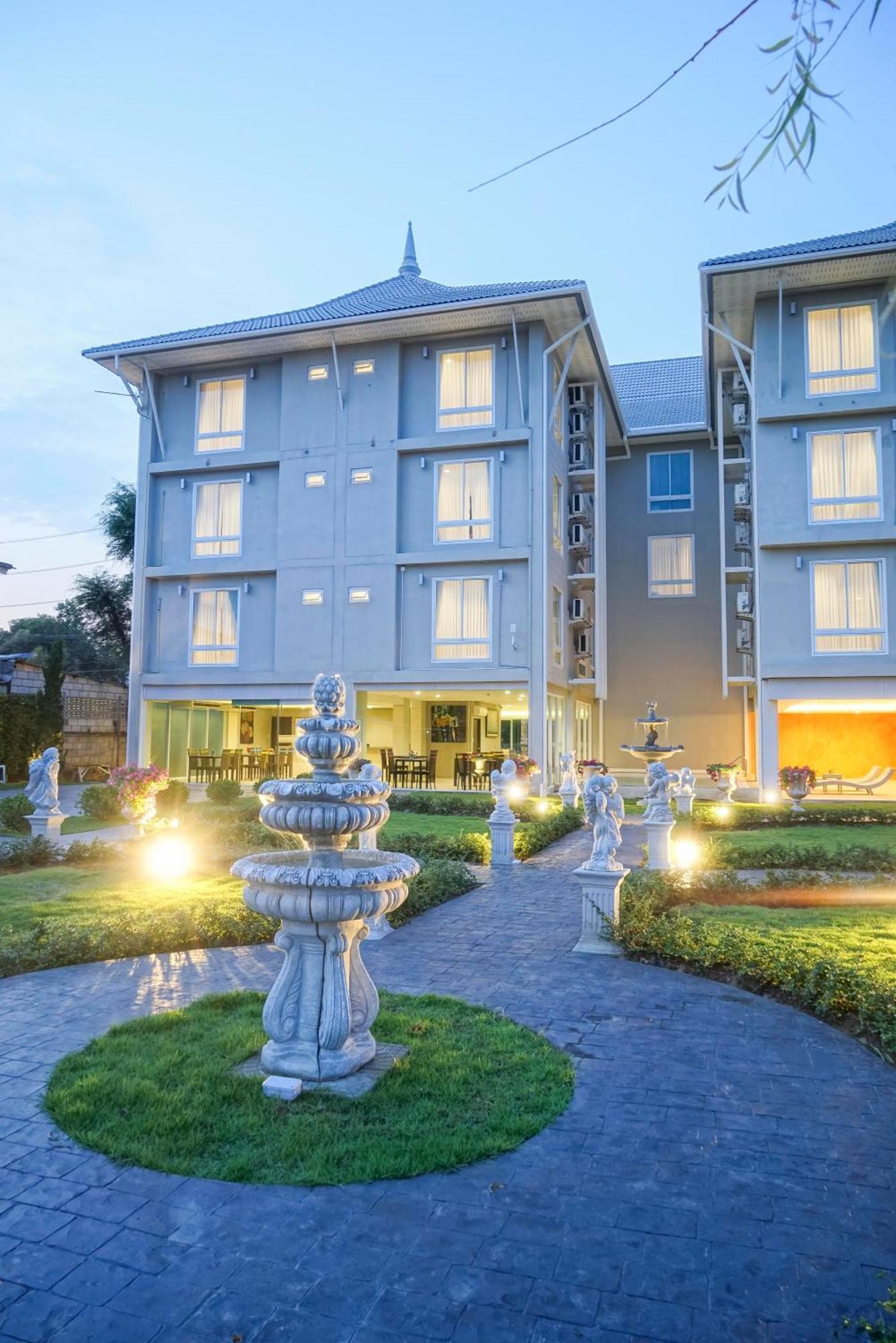 Nantra Chiangmai Riverfront 4*