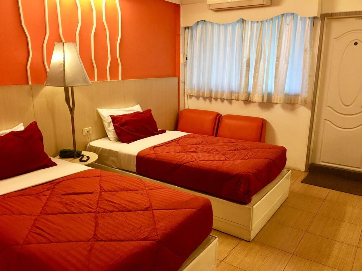 Highway Hotel 2*