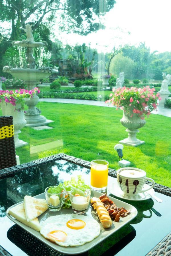 Nantra Chiangmai Riverfront Hotel 4*