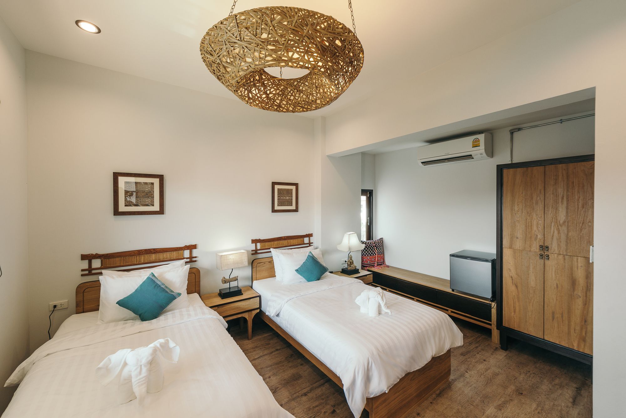 Hotel 33 Poshtel (adults Only) 3*