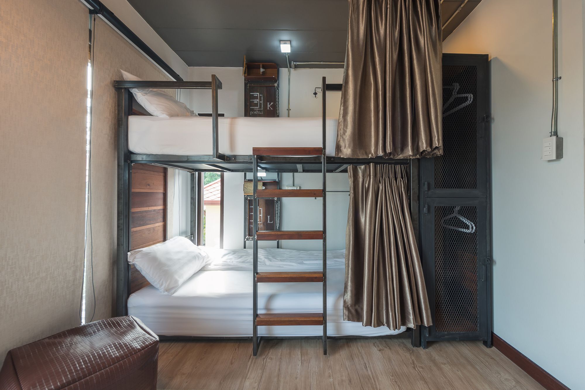 33 Poshtel (adults Only) Hotel