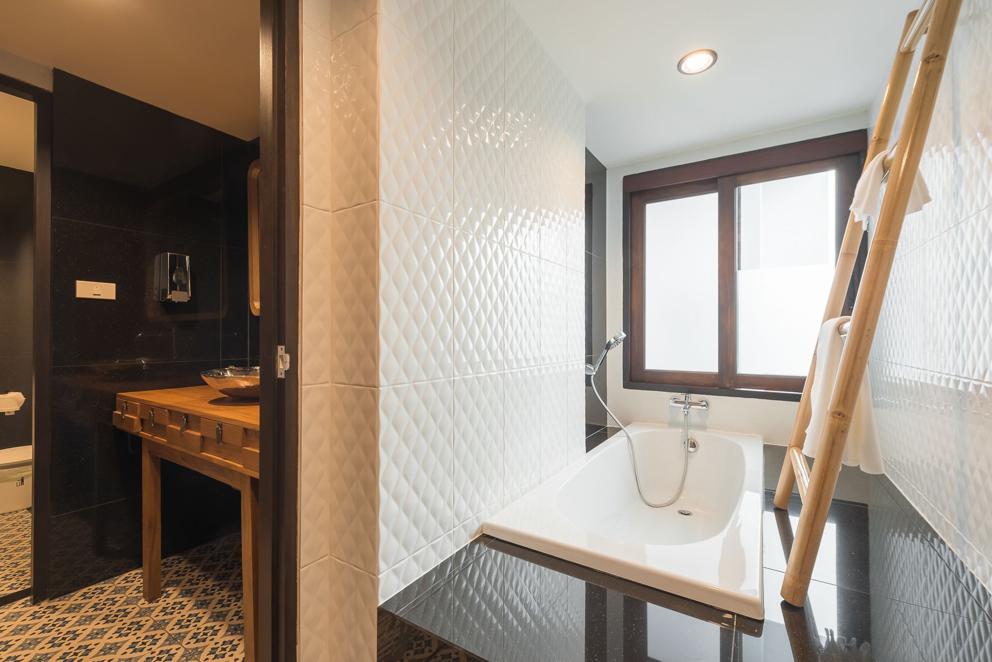 Hotel 33 Poshtel (adults Only) 3*