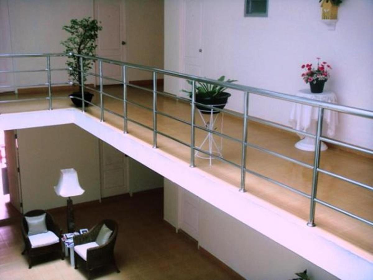 Apartment Common Living *