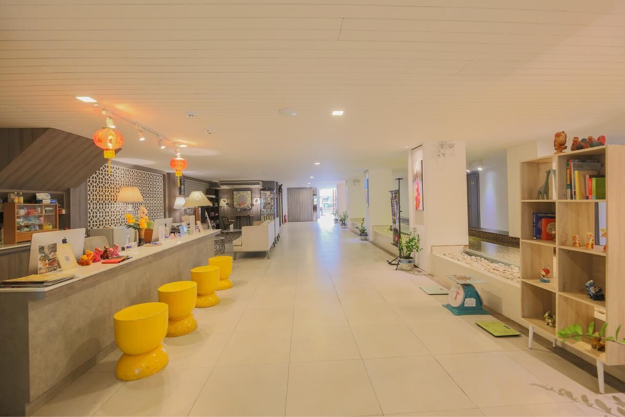 Riverside Floral Hotel 4*