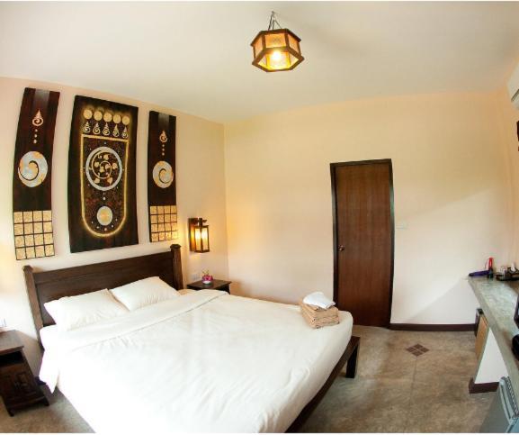 Monn Phu Phrai Hotel