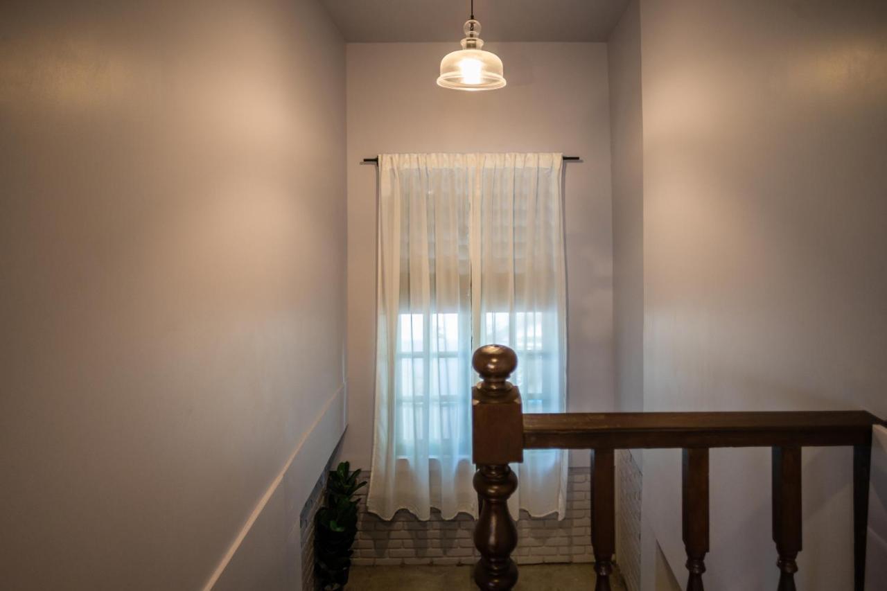 Mini-me Home, A Cozy Entire House In Old Holiday home Chiang Mai