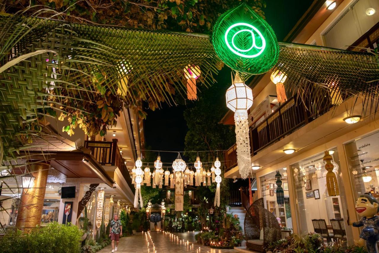 Hotel At