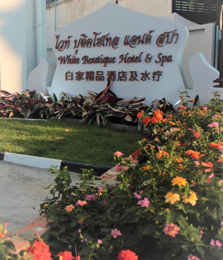 White Boutique And 4* Chiang Mai