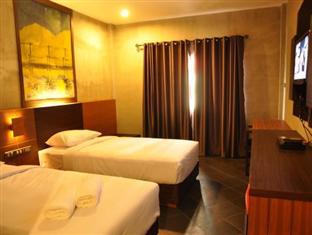 B2 Airport Hotel 3*