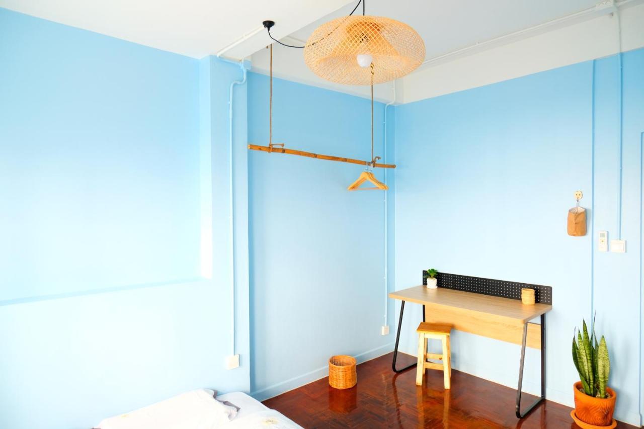 Float's House
