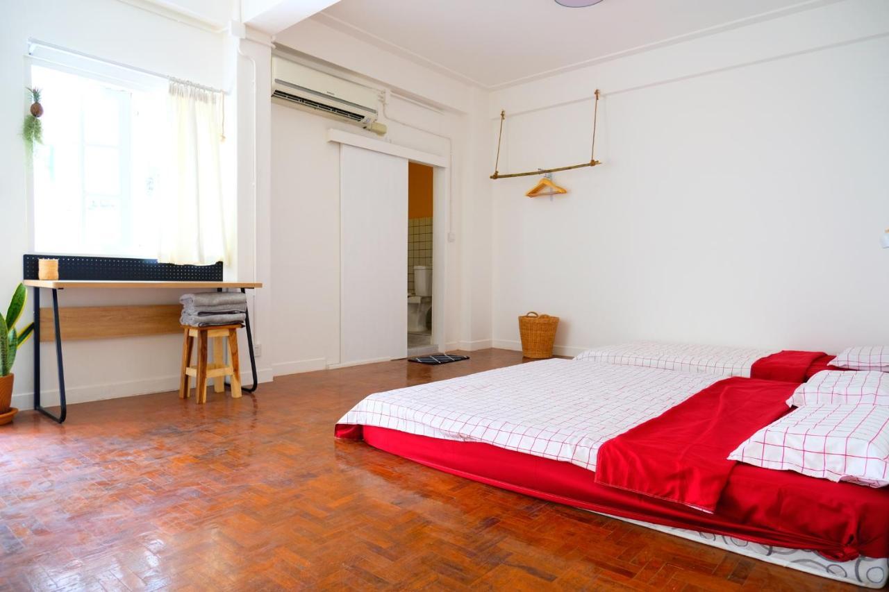 Float's House Homestay