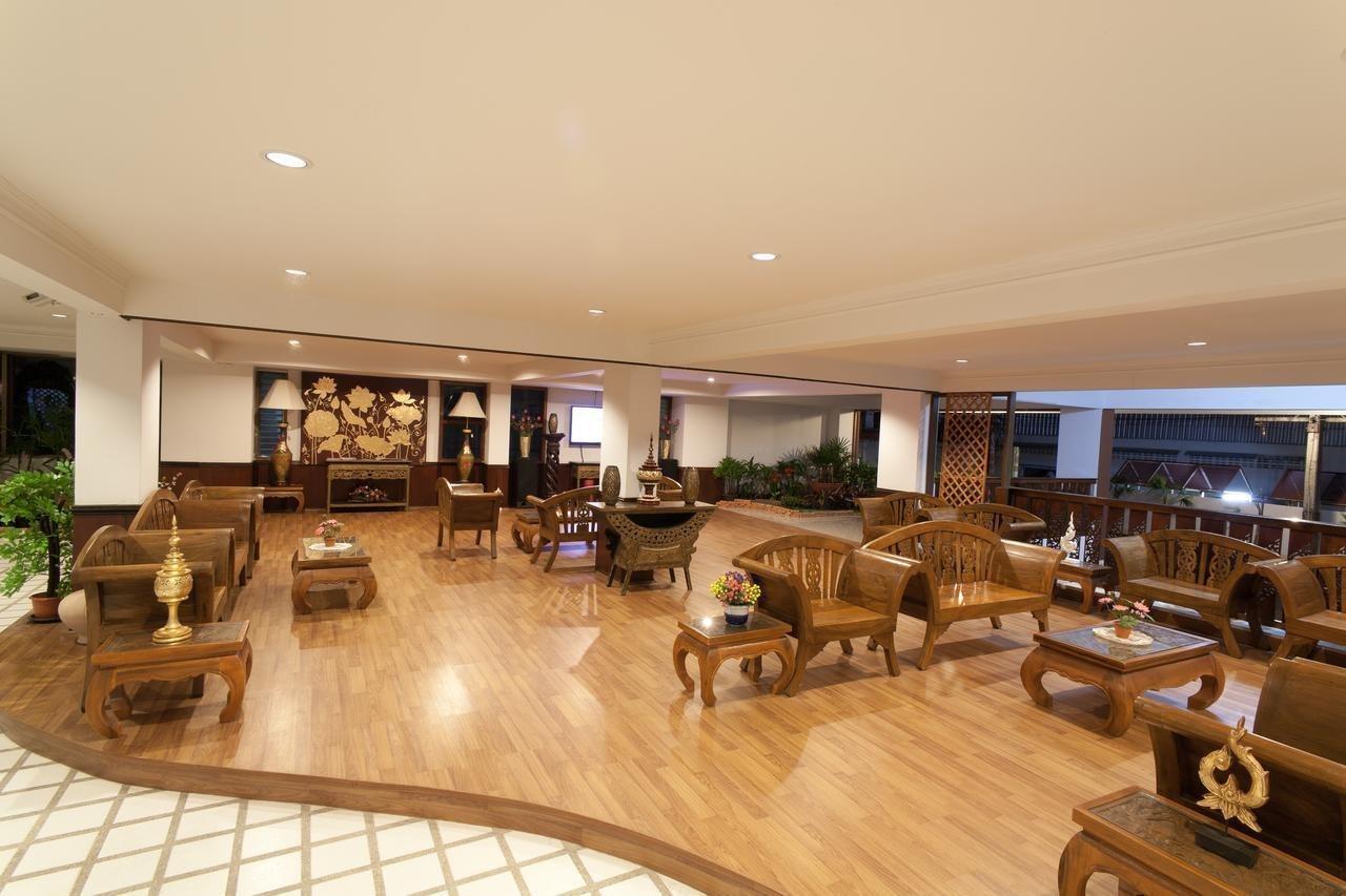 Bua Raya Hotel 3*