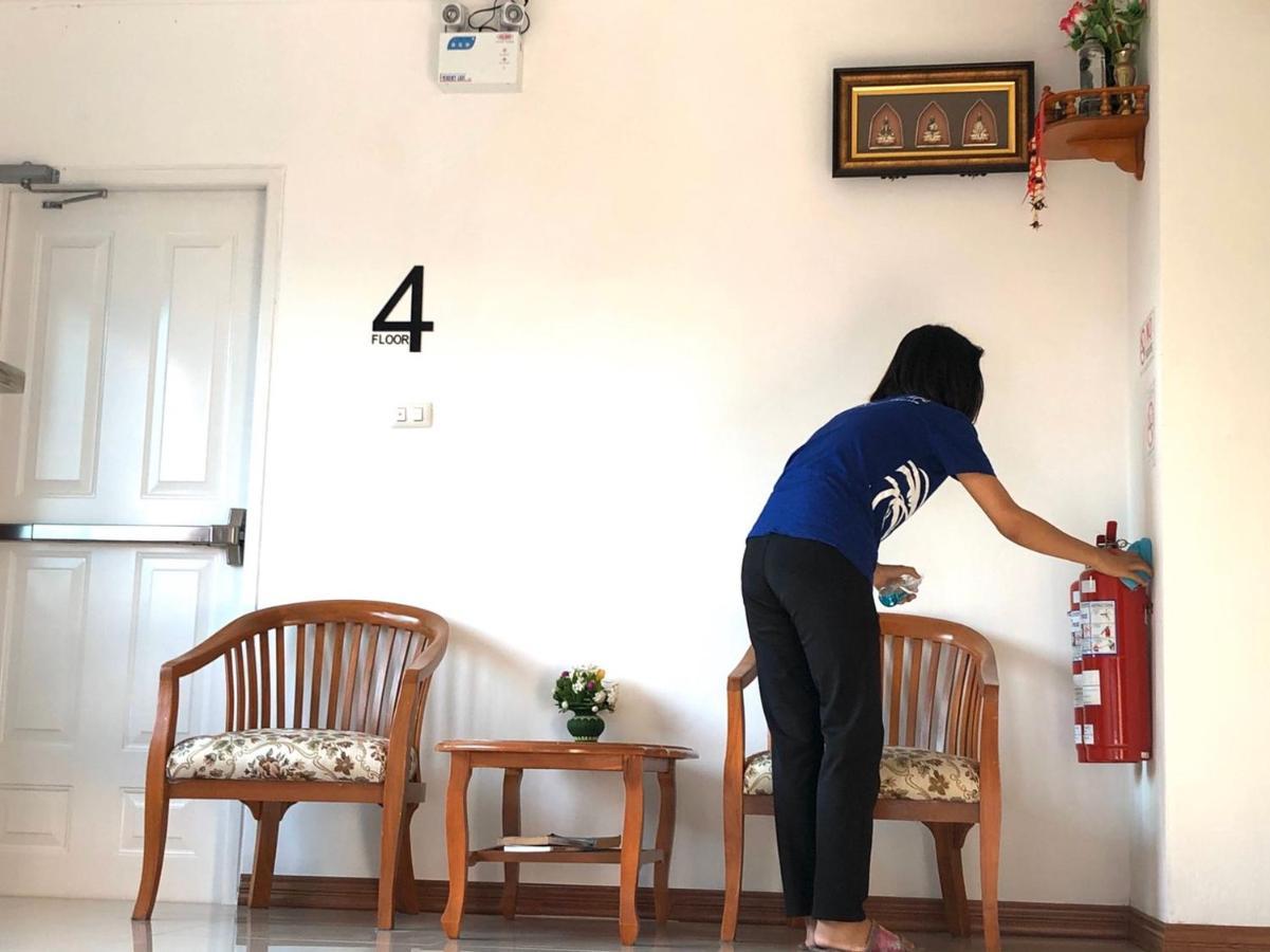 Guest house Gusto House 3*