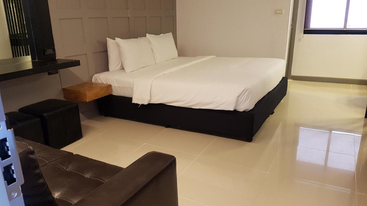 Loyy Hotel