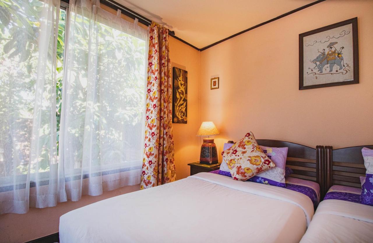 Joy's House & Tour Bed & Breakfast