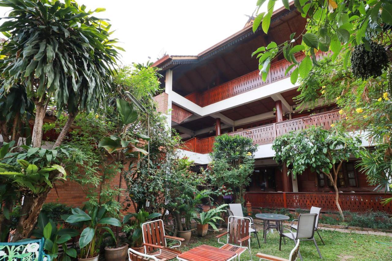 Hotel Oyo 788 Galare 2*