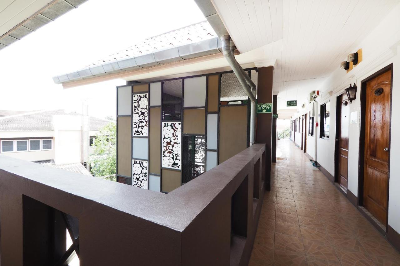 Oyo 817 Noble Thippanate Hotel 2*