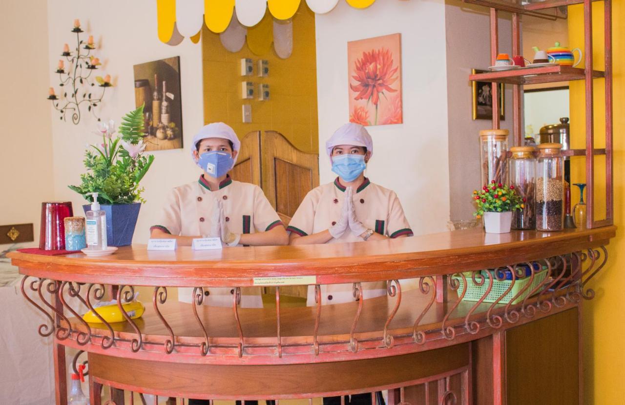 People Place Boutique In Town - Sha Extra Plus 3*