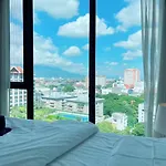 Sweet Family Room Near Old City