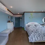 The Lilly Hotel