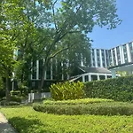 Escent Park Ville