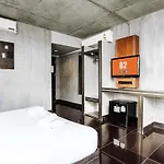 B2 Black Business And Budget Hotel