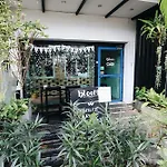 Bloomz Hostel