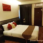 Maninarakorn Hotel