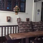 Thapae Backpackers Hostel (Adults Only)