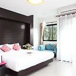 Huay Kaew Palace 2