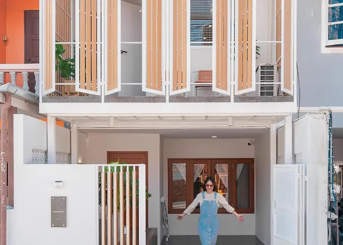 Modern Style Townhome /2Br Near Cnx Moat
