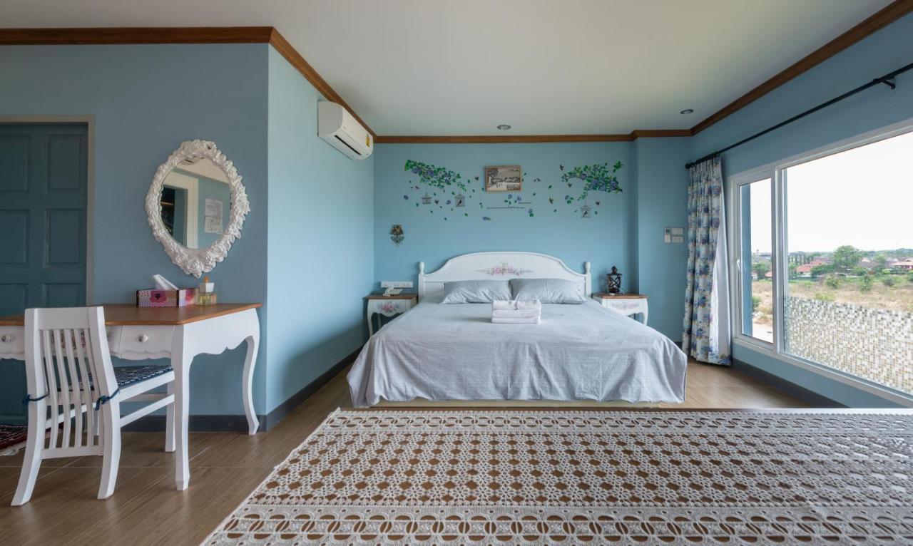The Lilly Hotel