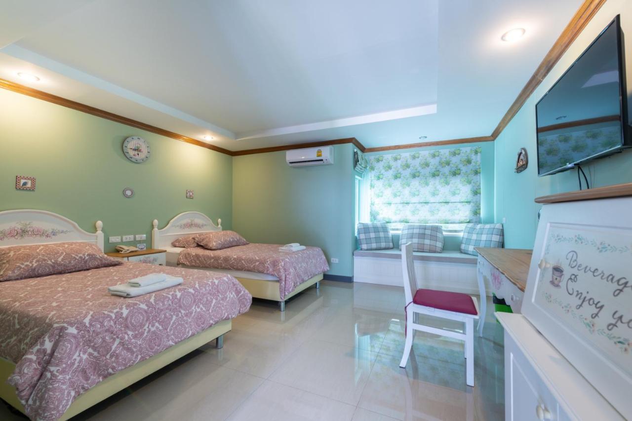 The Lilly Hotel
