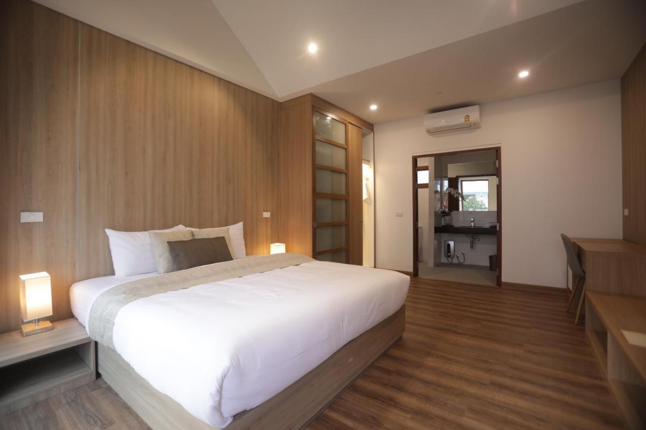 Hotel Four O'clock 3*