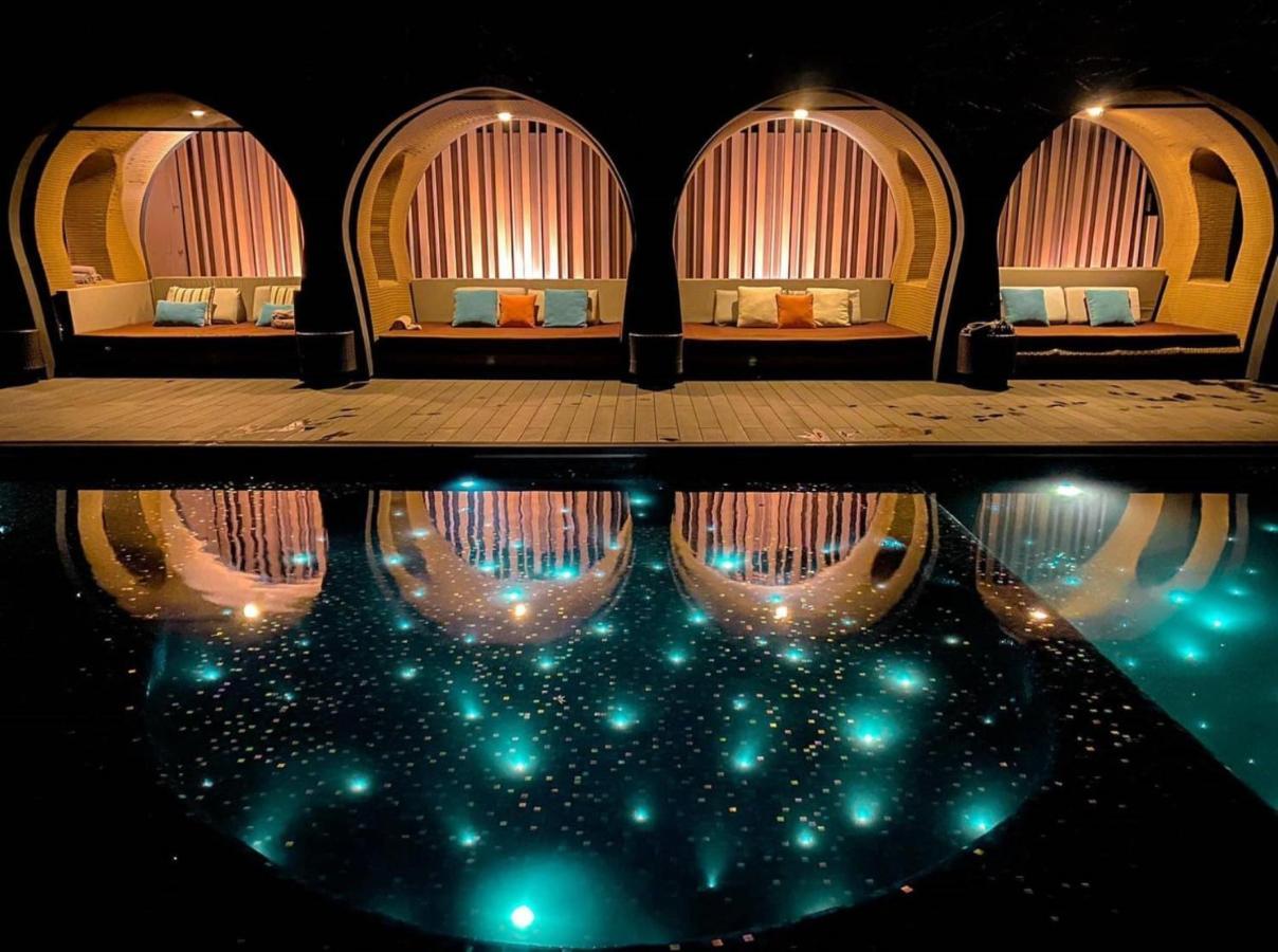 Resort Cross Riverside 5*