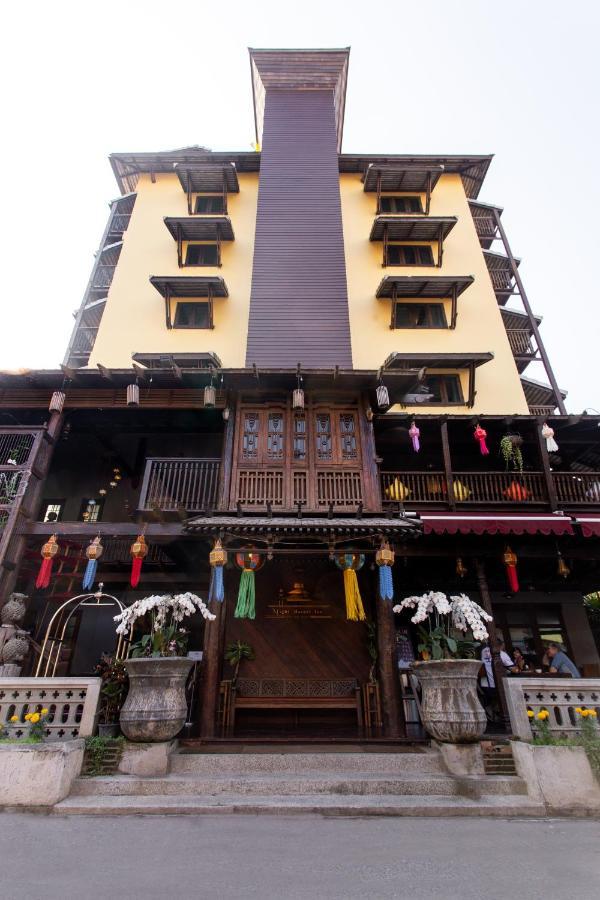 Hotel Night Bazaar