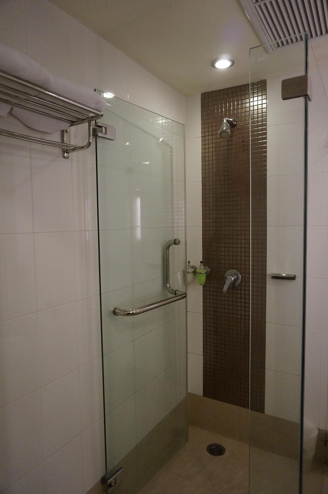 Hotel Maninarakorn 4*