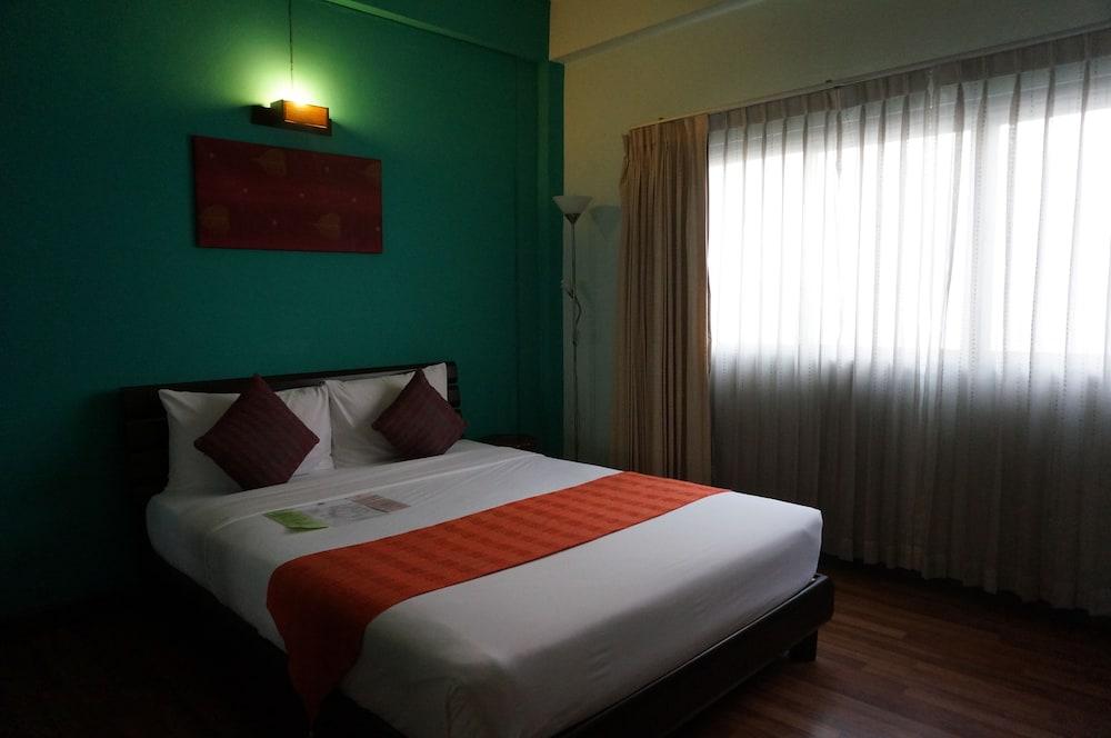 Maninarakorn Hotel