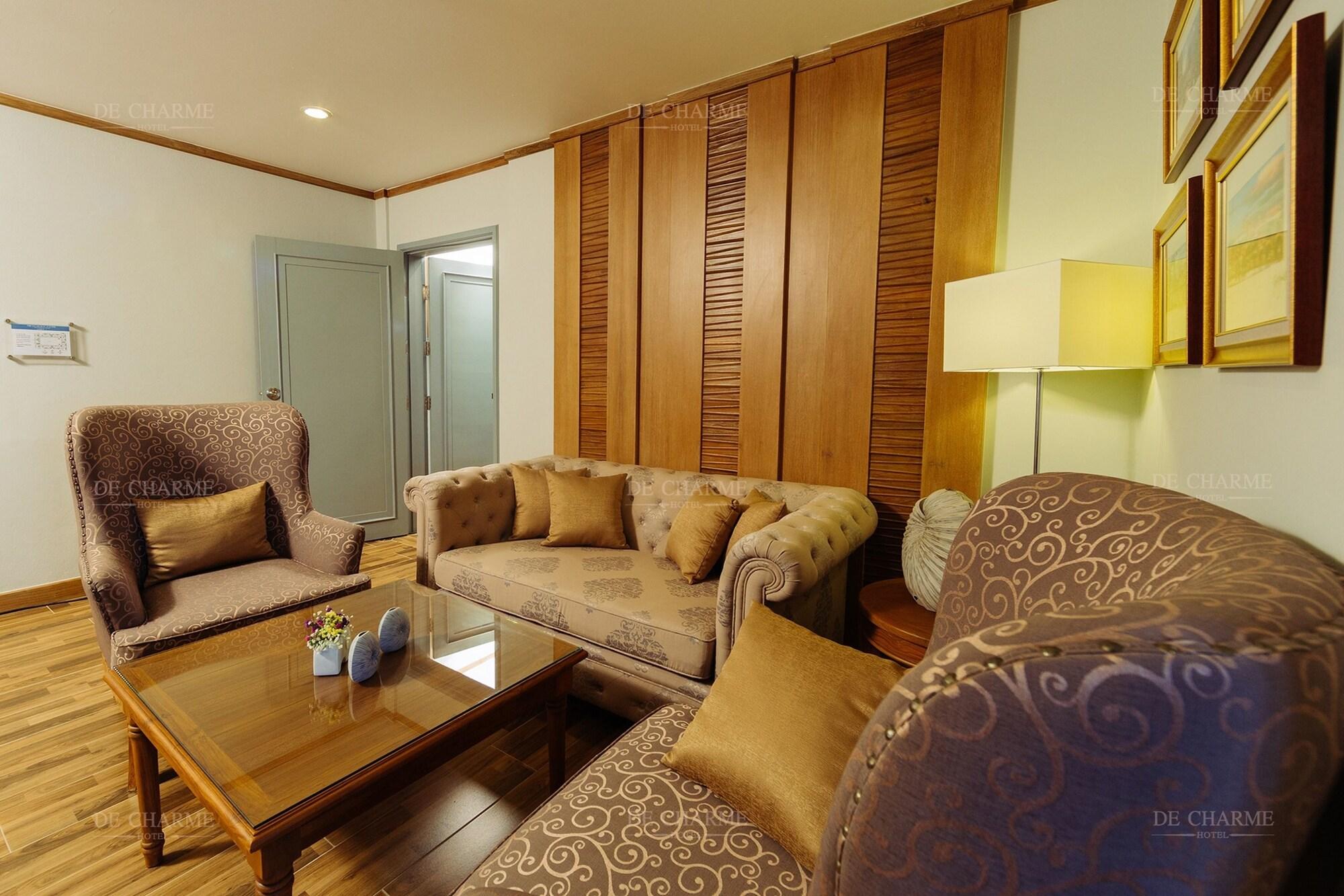 Decharme Hotel 4*