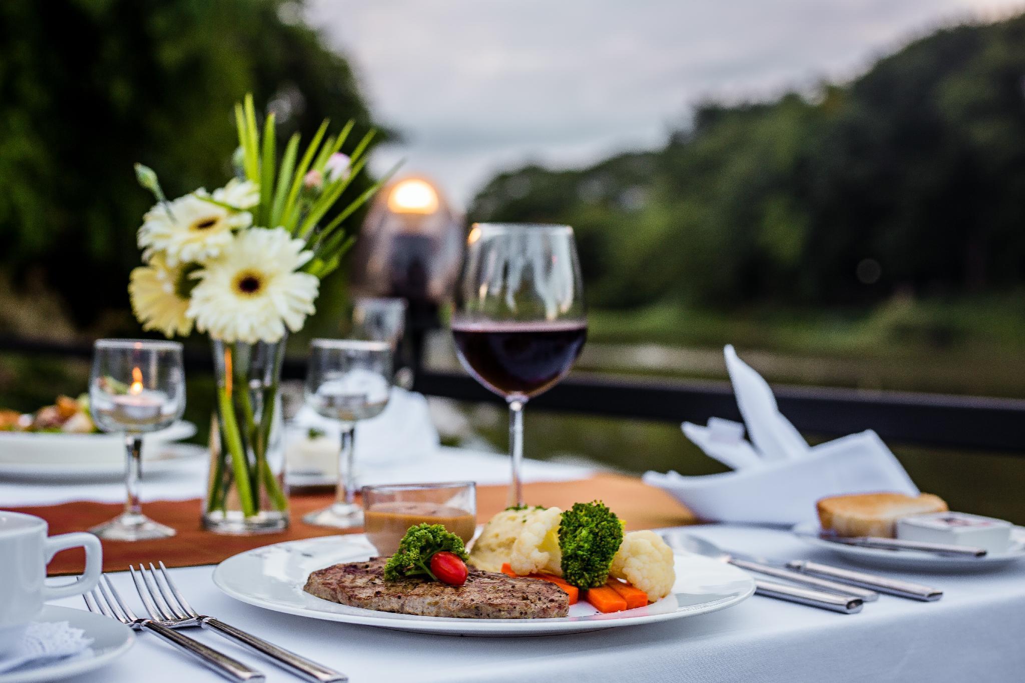 Hotel Aruntara Riverside Boutique Chiang Mai