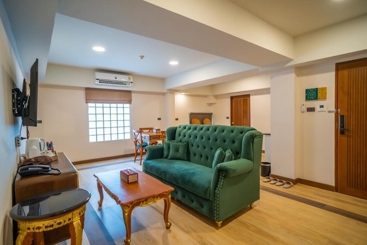 Hotel Siri Nakornpink Sha