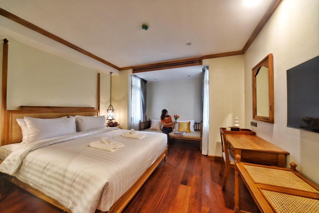 Hotel De Manor 4*