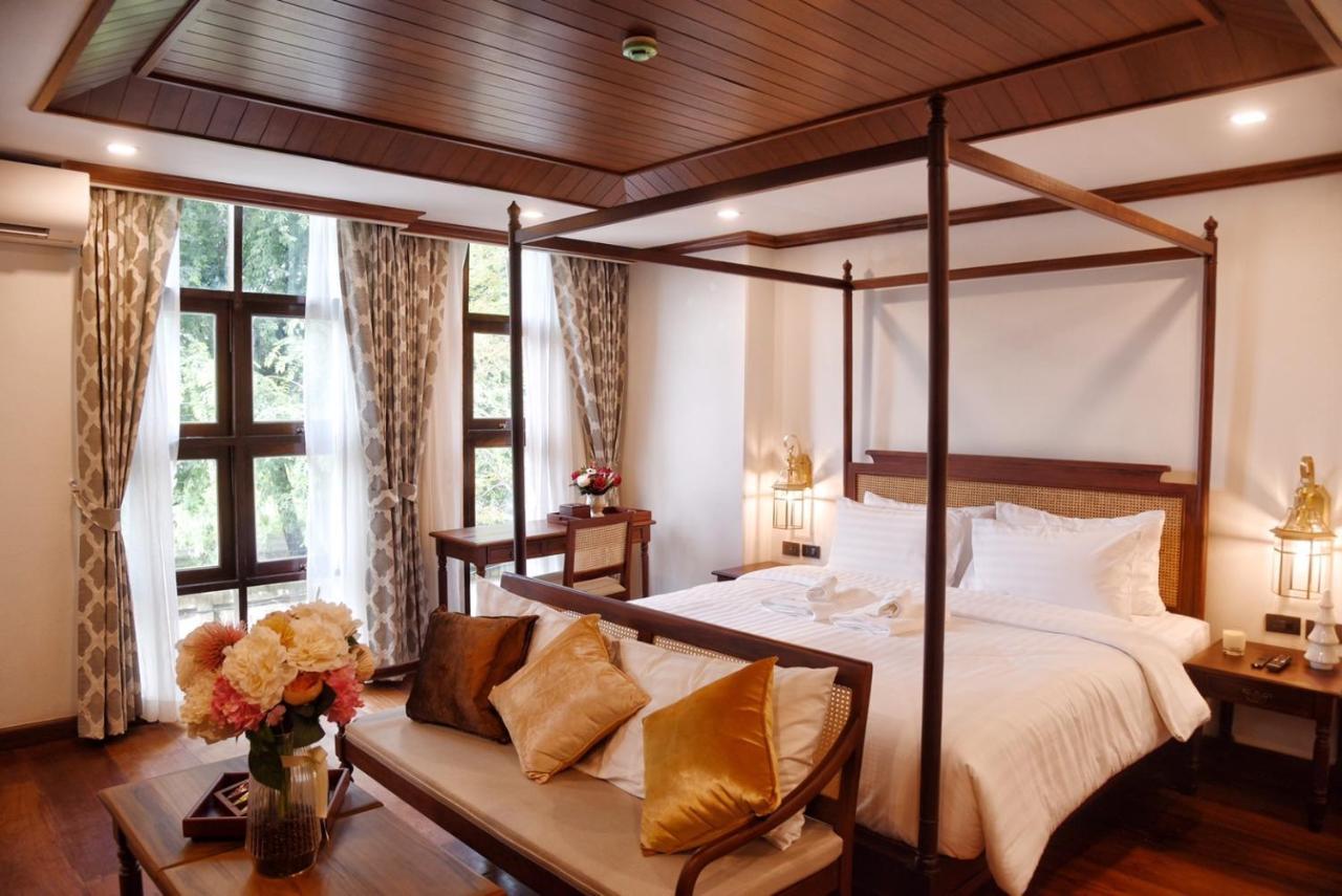 De Manor Hotel 4*