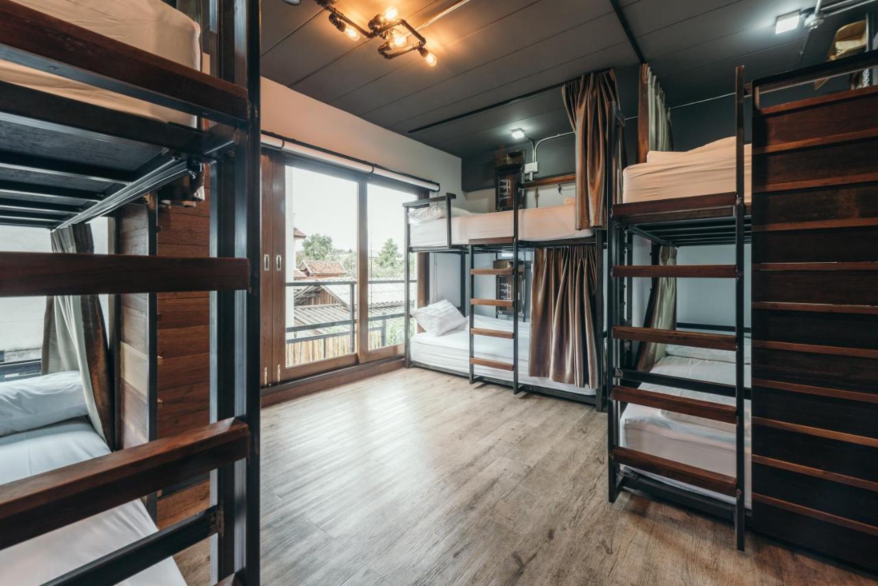 33 Poshtel (adults Only)