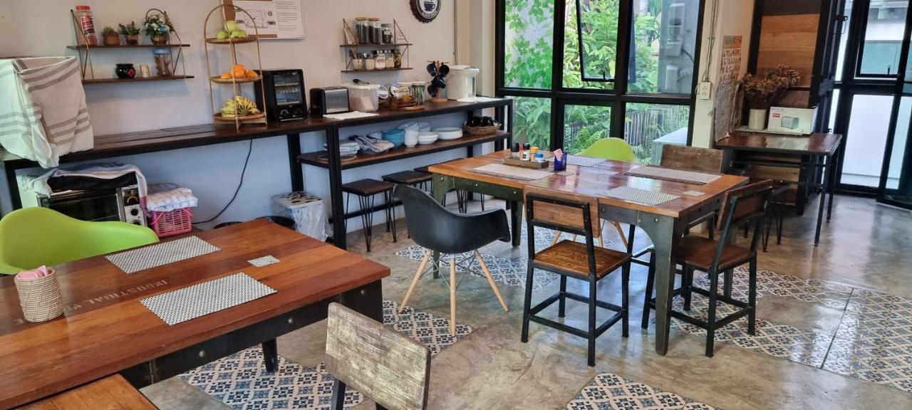 33 Poshtel (adults Only) Hotel Chiang Mai